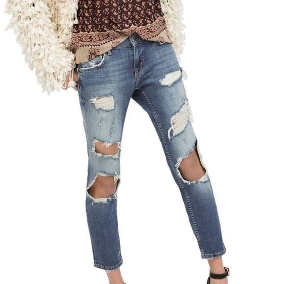 Zara Mid Rise Ripped Distressed Thrashed Denim Cigarette Jeans - Picture 3 of 9